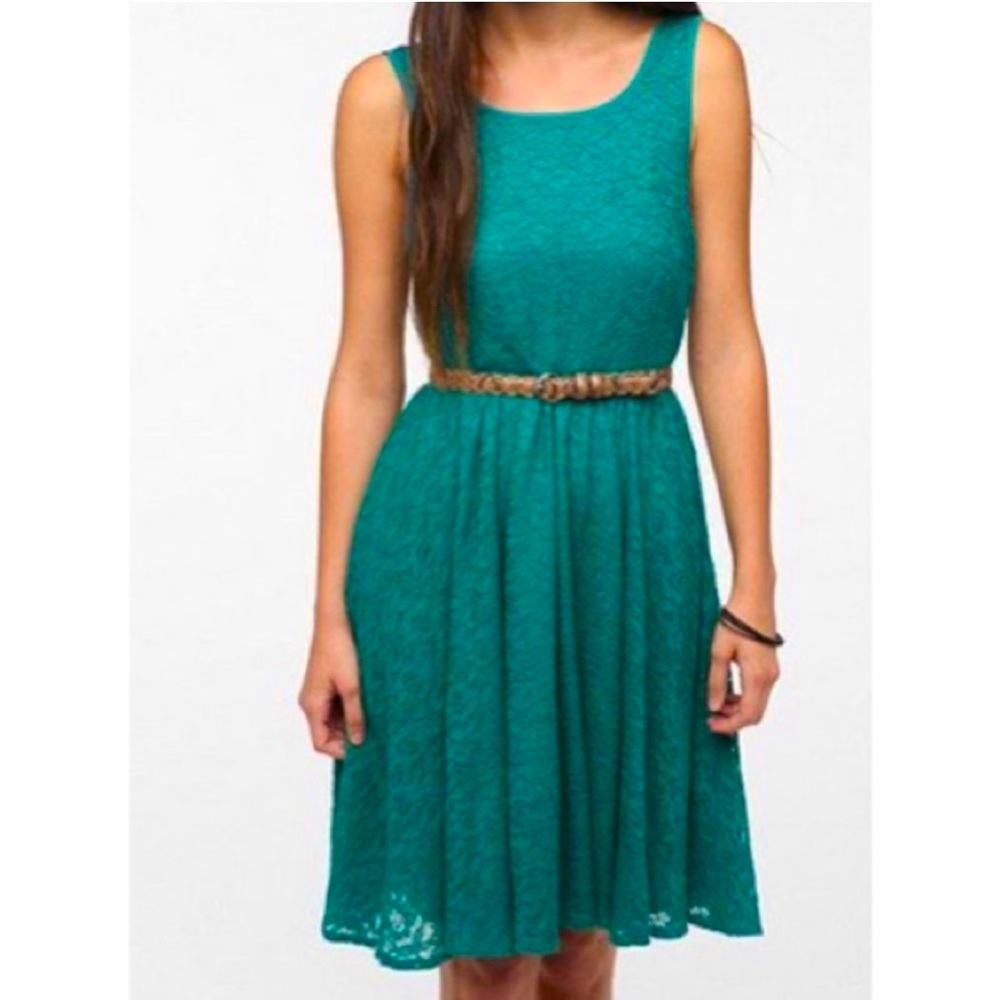 🌻 HOST PICK 🌻 Urban Outfitters Pins & Needles Green Floral Lace Summer Dress